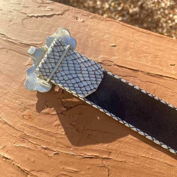 Silver snakeskin belt - Picture 8 of 8